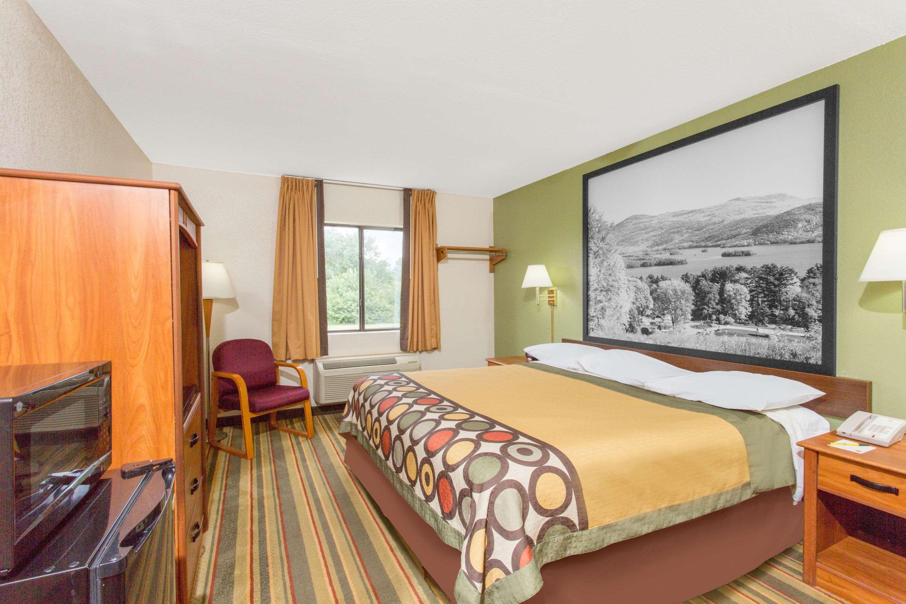 Hotel Super 8 By Wyndham Bedford Esterno foto