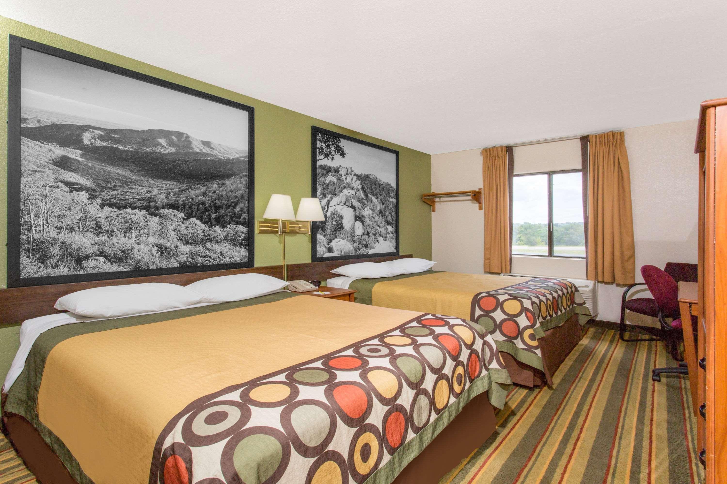 Hotel Super 8 By Wyndham Bedford Esterno foto