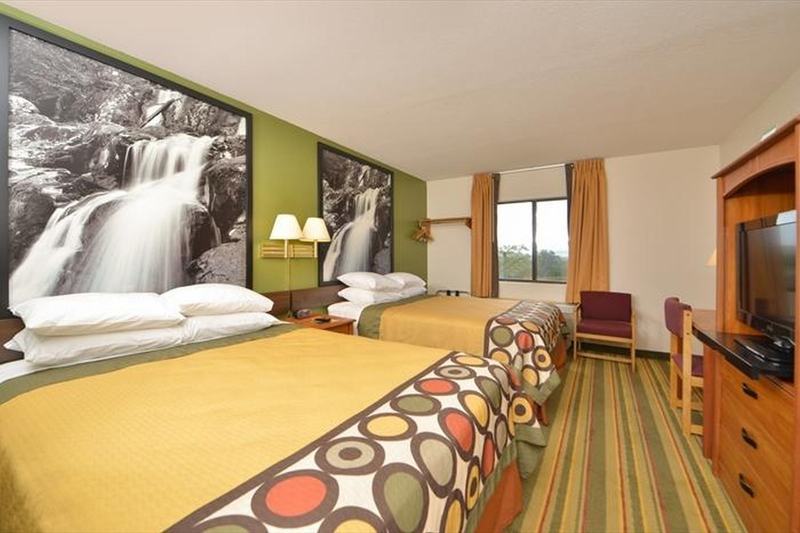 Hotel Super 8 By Wyndham Bedford Esterno foto